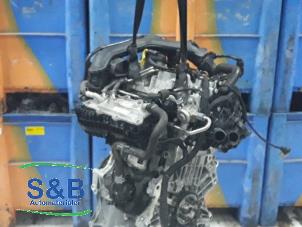 Engine from a Skoda Octavia Combi (5EAC) 1.0 TSI 12V 2020