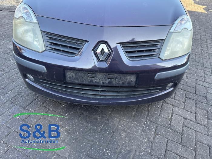Gebrauchte Grill Renault Modus/Grand Modus (JP) 1.6 16V Preis € 35,00 Margenregelung angeboten von Schaap & Bron