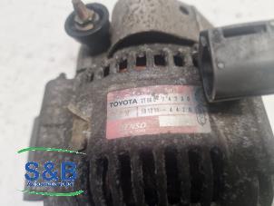 Dynamo van een Toyota RAV4 (A1) 2.0i,SR 16V 4x4 1999