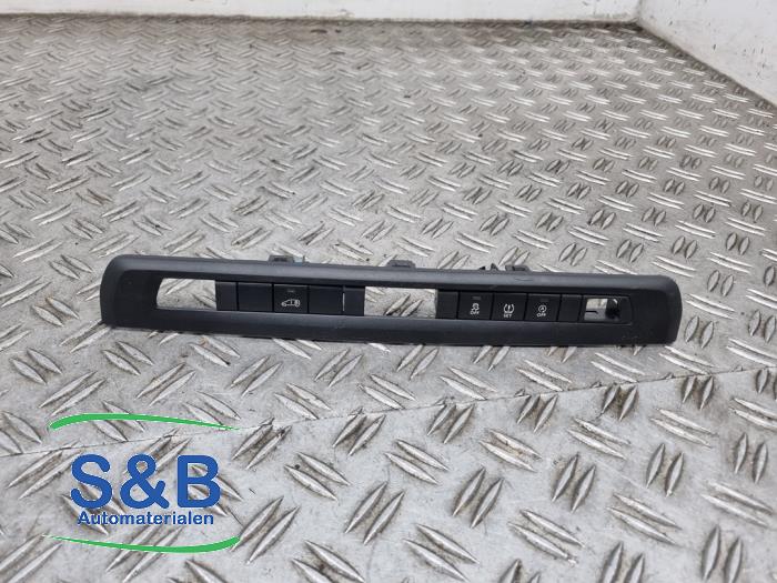 Używane Przelacznik (rózne) Citroen Jumpy 1.5 Blue HDi 100 Cena € 29,99 Procedura marży oferowane przez Schaap & Bron