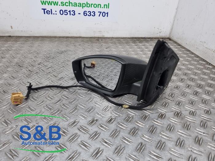 Rétroviseur extérieur gauche d'un Volkswagen Polo V (6R) 1.4 16V 2009