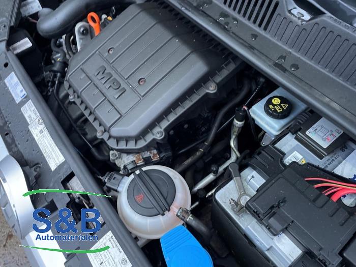 Używane Silnik Volkswagen Up! (121) 1.0 12V 60 Cena € 349,00 Procedura marży oferowane przez Schaap & Bron