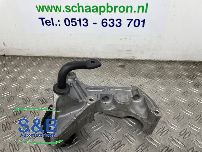 Spanrolle multiriem van een Volkswagen Transporter T4 2.4 D 1998