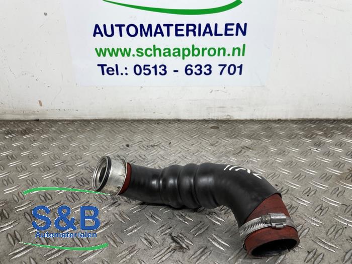Usagé Tube intercooler Audi A4 Avant (B7) 2.0 TDI 16V Prix € 49,99 Règlement à la marge proposé par Schaap & Bron