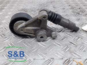 Spanrolle multiriem van een Audi A6 Quattro (C6) 3.0 TDI V6 24V 2004