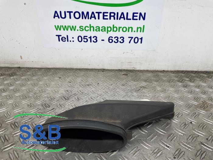Begagnade Lufttratt Volkswagen Touran (1T1/T2) 1.6 FSI 16V Pris € 15,00 Marginaltabell erbjuds av Schaap & Bron