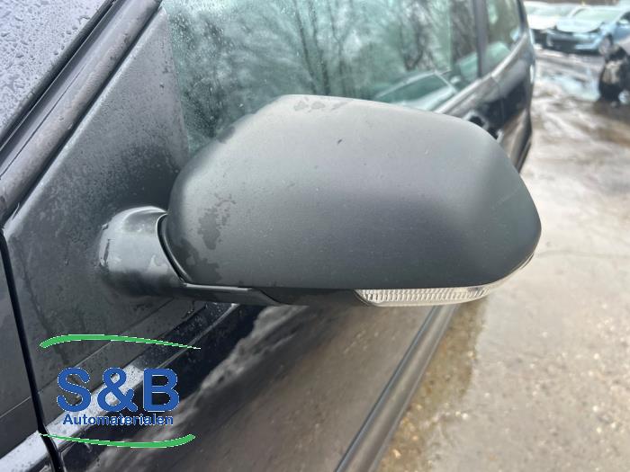 Rétroviseur extérieur gauche d'un Volkswagen Polo IV (9N1/2/3) 1.2 2005