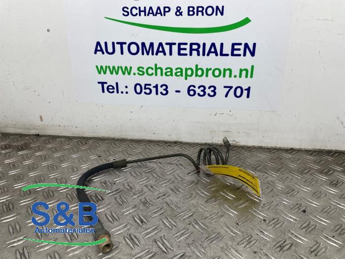 Begagnade Kopplingsledning Volkswagen Transporter T4 2.4 D Pris € 35,00 Marginaltabell erbjuds av Schaap & Bron