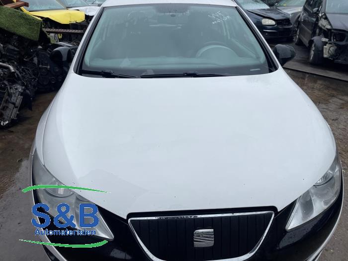 Używane Maska Seat Ibiza IV (6J5) 1.2 TDI Ecomotive Cena € 125,00 Procedura marży oferowane przez Schaap & Bron