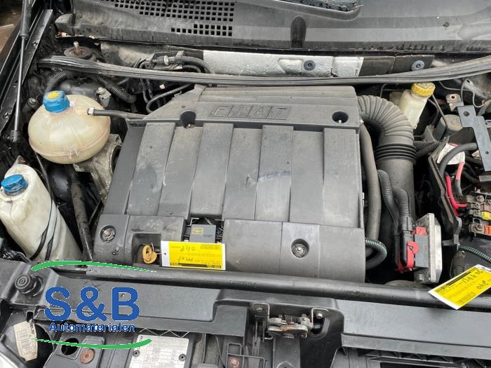 Begagnade Motor Fiat Stilo (192A/B) 1.6 16V 3-Drs. Pris € 250,00 Marginaltabell erbjuds av Schaap & Bron