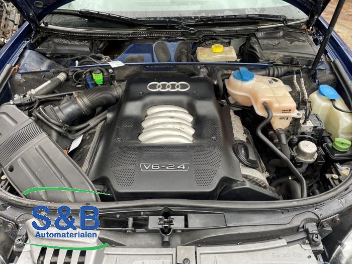 Używane Silnik Audi A4 Cabrio (B7) 2.4 V6 30V Cena € 650,00 Procedura marży oferowane przez Schaap & Bron