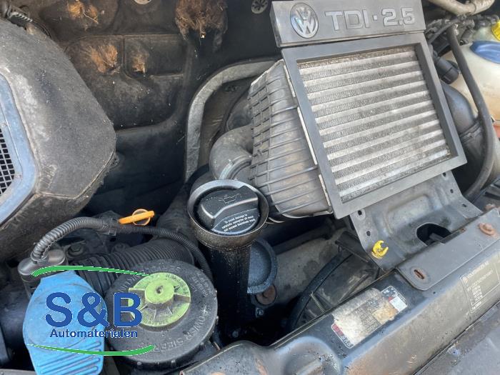 Used Intercooler Volkswagen Transporter/Caravelle T4 2.5 TDI Price € 300,00 Margin scheme offered by Schaap & Bron