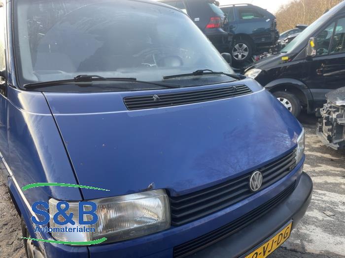 Używane Maska Volkswagen Transporter/Caravelle T4 2.5 TDI Cena € 65,00 Procedura marży oferowane przez Schaap & Bron