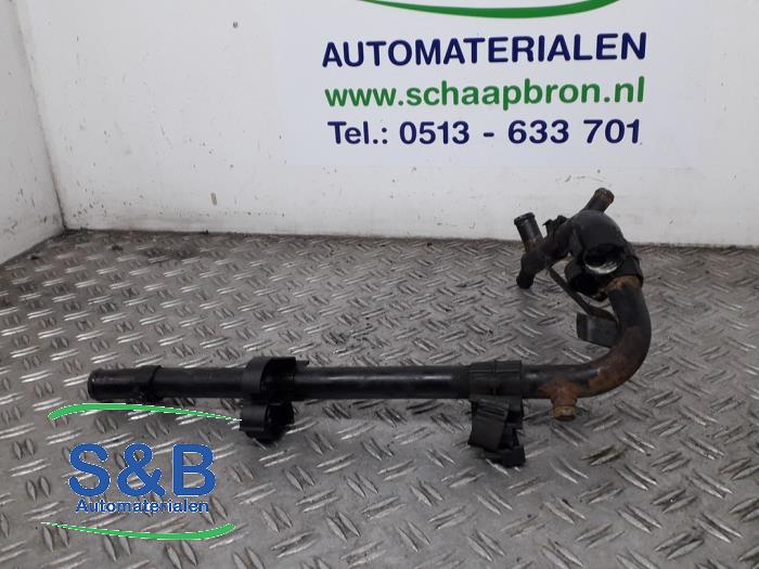 Begagnade Vattenrör Volkswagen Transporter T4 2.5i Pris € 25,00 Marginaltabell erbjuds av Schaap & Bron