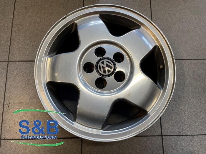 Używane Obrecz Volkswagen Passat (35I) 2.8 VR6 Cena € 145,00 Procedura marży oferowane przez Schaap & Bron