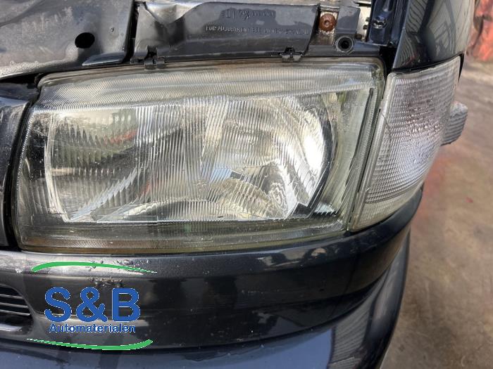 Gebrauchte Scheinwerfer links Volkswagen Transporter T4 2.5 TDI Preis € 39,99 Margenregelung angeboten von Schaap & Bron