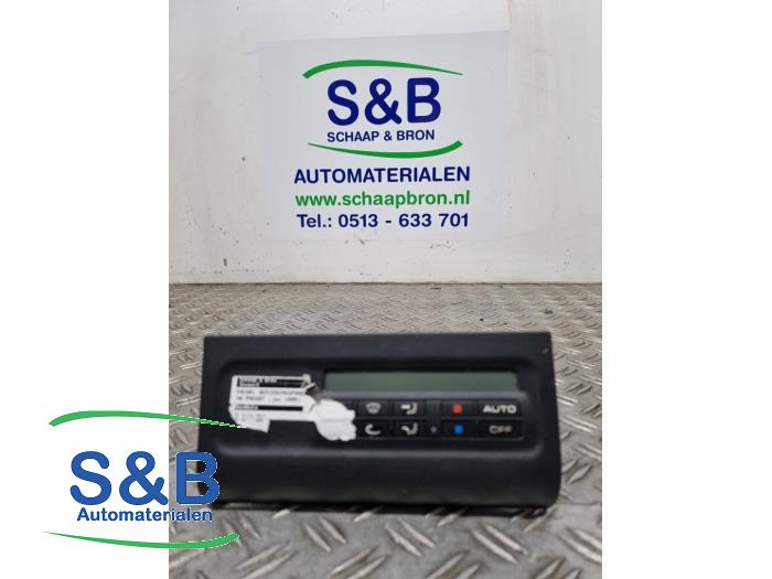 Używane Panel climatronic Volkswagen Passat (35I) 2.8 VR6 Cena € 69,99 Procedura marży oferowane przez Schaap & Bron