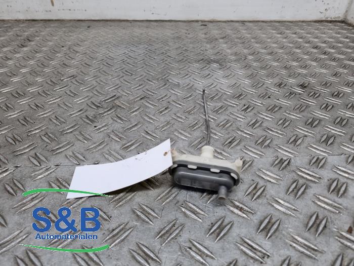 Gebrauchte Luftmengenmesser Volkswagen Passat (35I) 2.8 VR6 Preis € 19,99 Margenregelung angeboten von Schaap & Bron