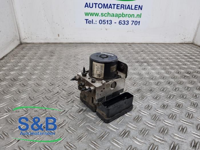 Używane Pompa ABS Ford Fiesta 6 (JA8) 1.25 16V Cena € 124,99 Procedura marży oferowane przez Schaap & Bron