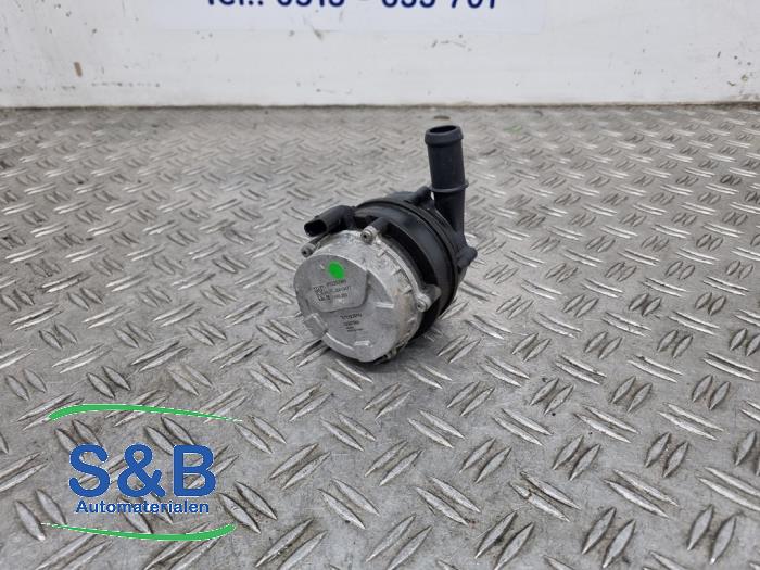 Begagnade Vattenpump Volvo XC40 (XZ) Recharge Twin 78 kWh Pris € 79,00 Marginaltabell erbjuds av Schaap & Bron