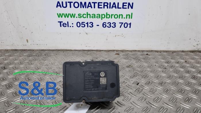 Używane Pompa ABS Volkswagen Golf Plus (5M1/1KP) 1.2 TSI BlueMOTION Cena € 249,99 Procedura marży oferowane przez Schaap & Bron
