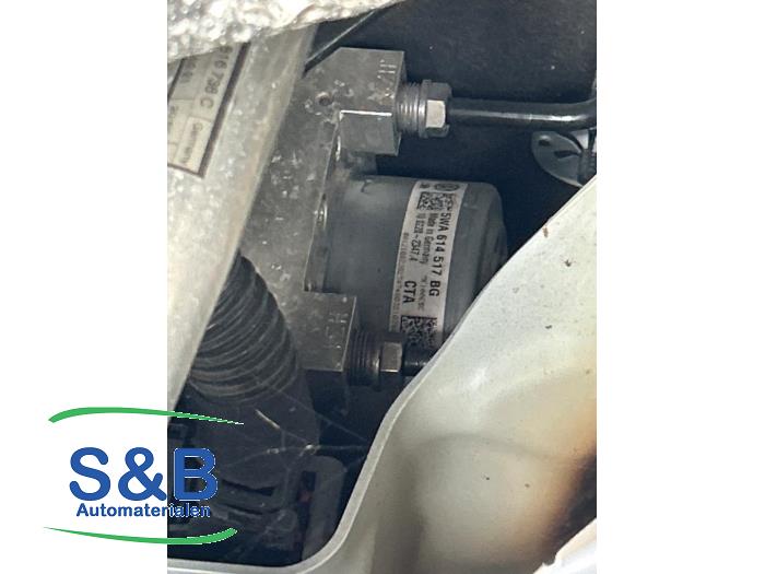 Used ABS pump Volkswagen Golf VIII (CD1) 2.0 TSI R 16V 4Motion Price € 145,00 Margin scheme offered by Schaap & Bron