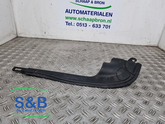 Gebrauchte Abdeckblech Motor Porsche Cayenne (9PA) 3.2 V6 24V Preis € 19,99 Margenregelung angeboten von Schaap & Bron