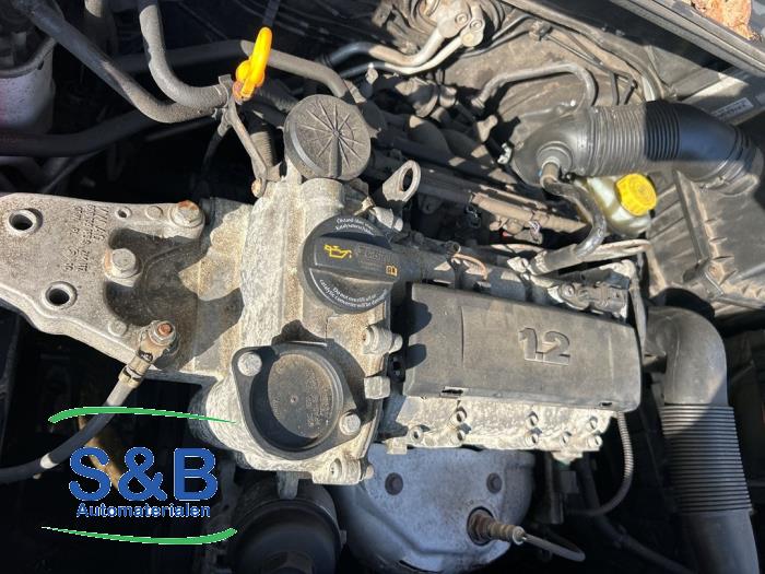 Engine from a Seat Ibiza IV (6J5) 1.2 12V 2010