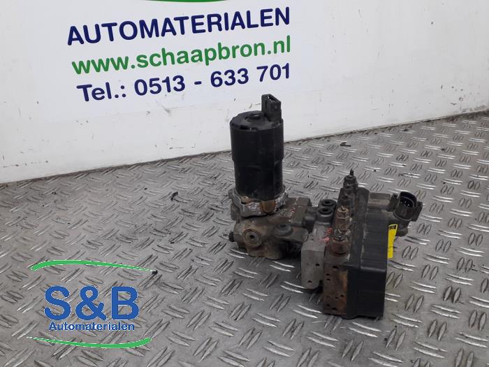 Begagnade ABS-pump Volkswagen Passat (35I) 2.8 VR6 Pris € 175,00 Marginaltabell erbjuds av Schaap & Bron