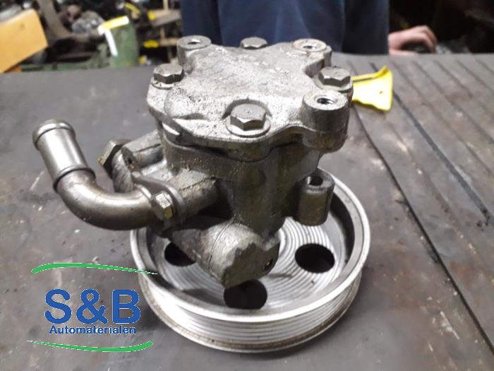 Usagé Pompe de direction Audi A4 (B6) 1.8 T 20V Prix € 60,00 Règlement à la marge proposé par Schaap & Bron