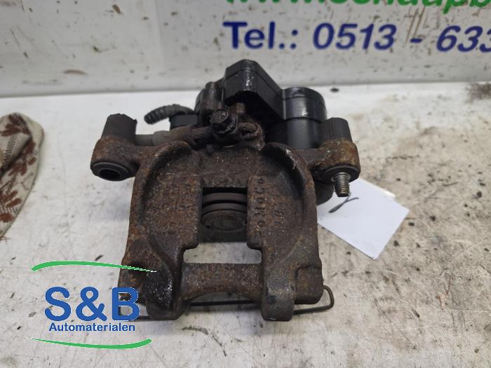Gebrauchte Bremszange links hinten Ford Kuga II (DM2) 1.5 EcoBoost 16V 120 Preis € 70,00 Margenregelung angeboten von Schaap & Bron