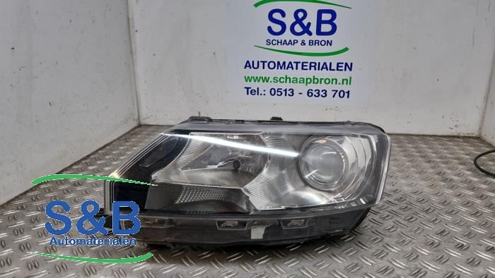 Używane Reflektor lewy Skoda Rapid 1.2 TSI Cena € 375,00 Procedura marży oferowane przez Schaap & Bron