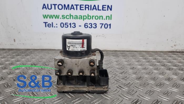 Usagé Pompe ABS Volvo V70 (GW/LW/LZ) 2.5 10V Prix € 69,99 Règlement à la marge proposé par Schaap & Bron