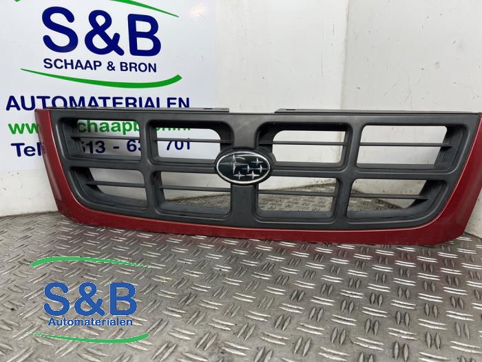 Używane Grill Subaru Forester (SF) 2.0 16V Cena € 25,00 Procedura marży oferowane przez Schaap & Bron