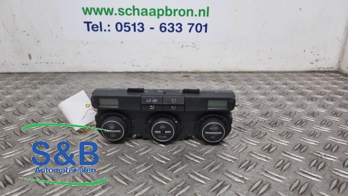 Używane Panel climatronic Volkswagen Eos (1F7/F8) 2.0 TFSI 16V Cena € 75,00 Procedura marży oferowane przez Schaap & Bron