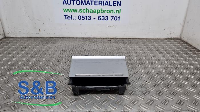 Używane Schowek Skoda Octavia (5EAA) 1.6 TDI GreenTec 16V Cena € 19,99 Procedura marży oferowane przez Schaap & Bron
