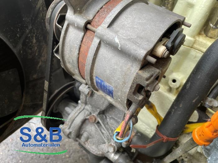 Begagnade Dynamo Volkswagen Passat (32B) 1.8 GL Pris € 50,00 Marginaltabell erbjuds av Schaap & Bron