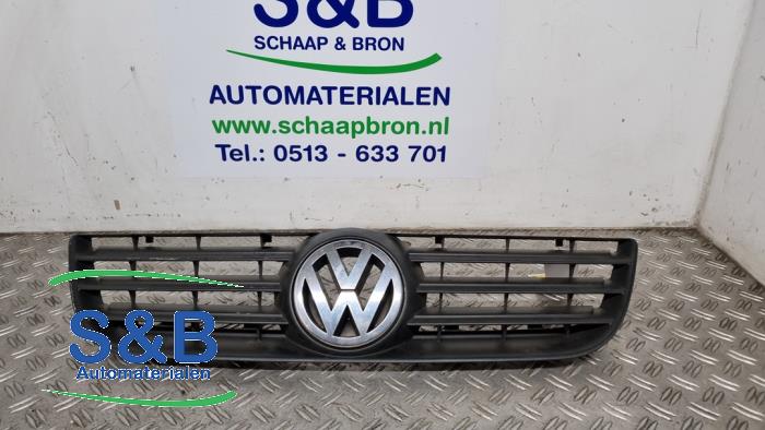 Używane Grill Volkswagen CrossPolo (9N3) 1.2 12V Cena € 30,00 Procedura marży oferowane przez Schaap & Bron