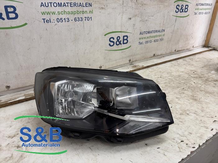 Używane Reflektor prawy Volkswagen Transporter T6 2.0 TDI DRF Cena € 175,00 Procedura marży oferowane przez Schaap & Bron