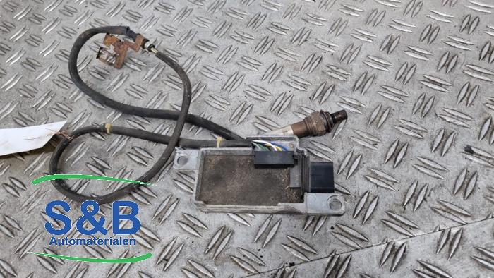 Nox Sensor van een Volkswagen Touran (1T1/T2) 1.6 FSI 16V 2005