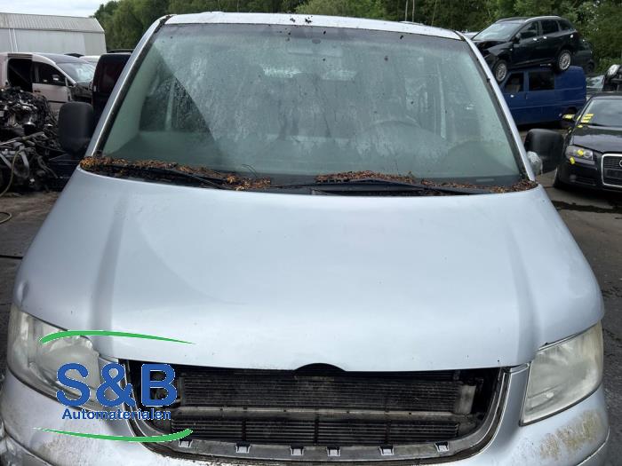 Używane Maska Volkswagen Transporter T5 2.5 TDi Cena € 50,00 Procedura marży oferowane przez Schaap & Bron
