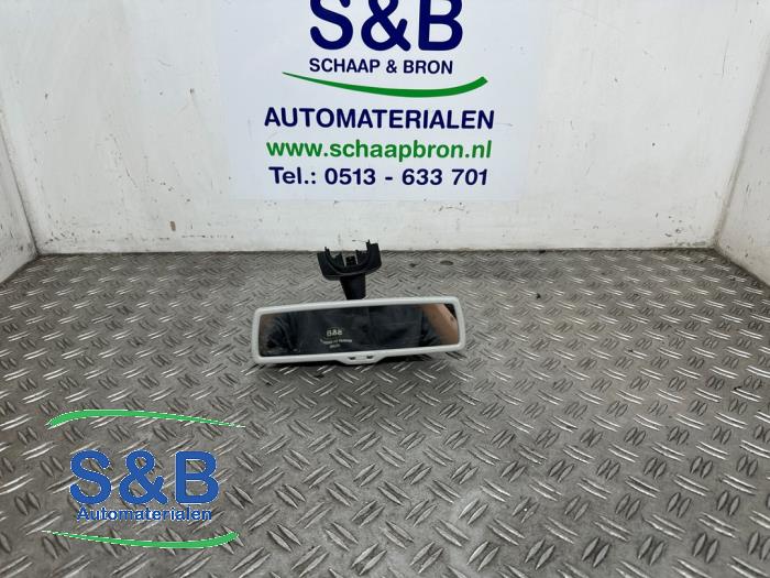 Używane Lusterko wewnetrzne Volkswagen Golf Plus (5M1/1KP) 1.4 TSI 122 16V Cena € 25,00 Procedura marży oferowane przez Schaap & Bron