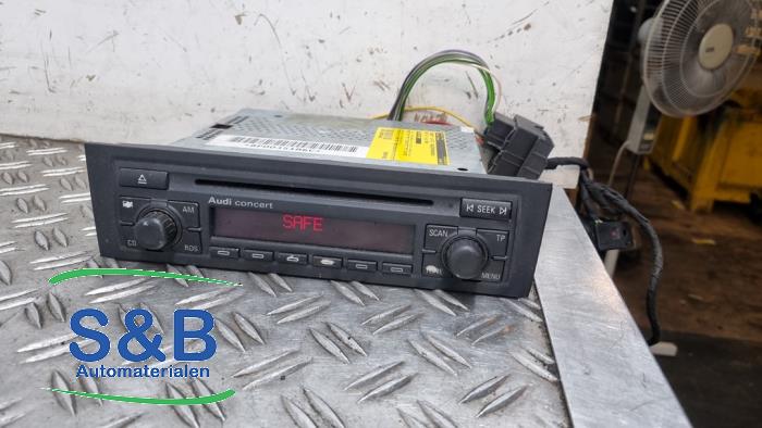 Radio Audi A3 (8P1), 2003 / 2012 1.6, Halvkombi (Hatchback), 2 dörrar, Bensin, 1.595cc, 75kW (102pk), FWD, BGU, 2003-05 / 2005-05, 8P1 (Begagnad)