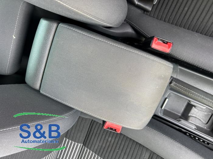 Begagnade Armstöd Volkswagen Golf Plus (5M1/1KP) 1.4 TSI 122 16V Pris € 50,00 Marginaltabell erbjuds av Schaap & Bron