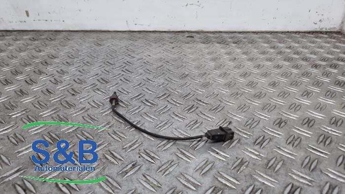 Used Engine temperature sensor Volkswagen Passat (35I) 2.8 i VR6 Price € 49,99 Margin scheme offered by Schaap & Bron
