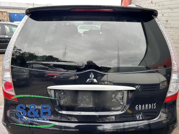 Begagnade Baklucka Mitsubishi Grandis (NA) 2.4 16V MIVEC Pris € 85,00 Marginaltabell erbjuds av Schaap & Bron