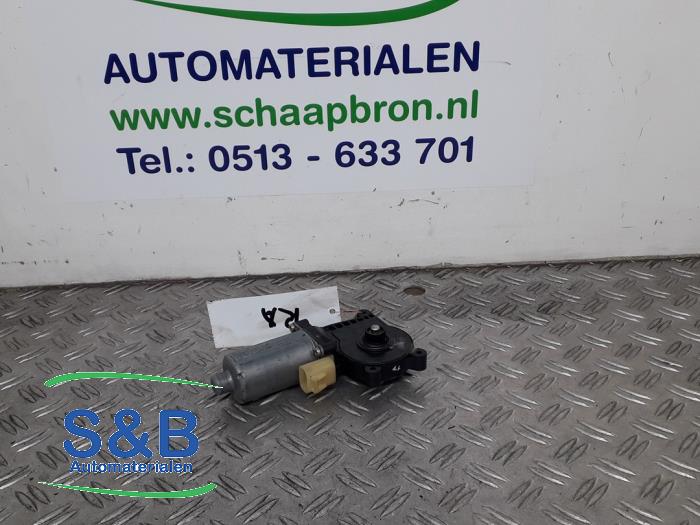 Usados Motor de ventanilla de puerta Mercedes ML I (163) 270 2.7 CDI 20V Precio € 20,00 Norma de margen ofrecido por Schaap & Bron