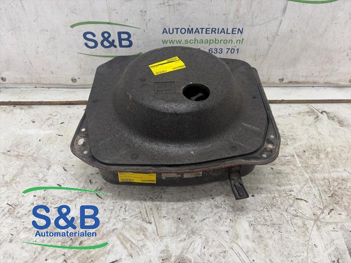 Gebrauchte Adblue Tank Volkswagen Passat Variant (365) 2.0 TDI 16V 140 Preis € 250,00 Margenregelung angeboten von Schaap & Bron