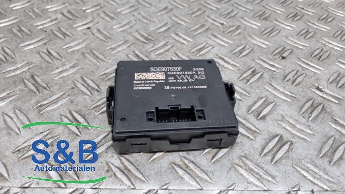 Używane Modul gateway Volkswagen Passat Variant (3G5) 1.4 TSI GTE 16V Cena € 80,00 Procedura marży oferowane przez Schaap & Bron