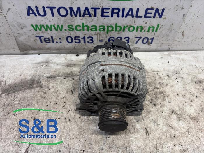 Dynamo van een Volkswagen California T4 2.8 VR6 2000